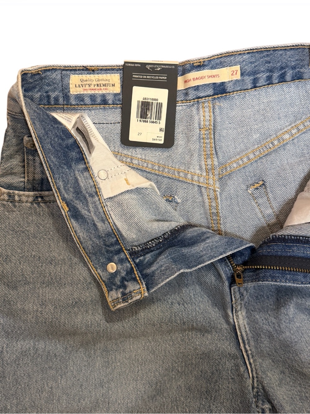 Levi’s High Rise Baggy Shorts - Picture 3 of 6